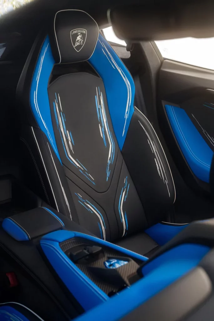 LAMBORGHINI REVUELTO OPERA UNICA 16 Motor16