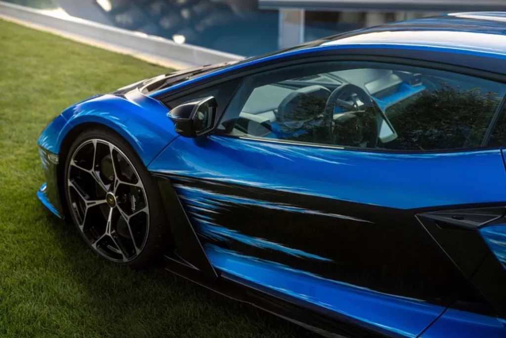 LAMBORGHINI REVUELTO OPERA UNICA 24 Motor16