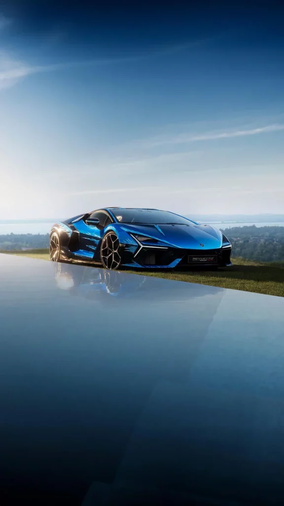 LAMBORGHINI REVUELTO OPERA UNICA 4 Motor16