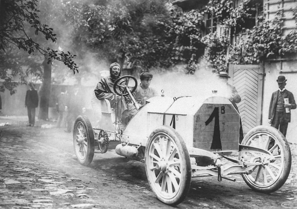 14 momentos que celebran los 130 años de historia de Mercedes en el automovilismo 3 Motor16 MERCEDES 130 ANOS CARRERAS 1904 Motor16