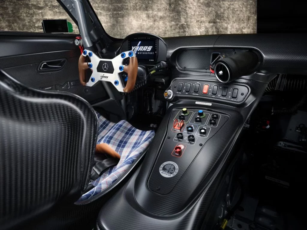 Mercedes-AMG GT3 Edition 130Y Motorsport. Una edición especial con un motor legendario 4 Motor16 Mercedes AMG GT3 Edition 130Y Motorsport 7 Motor16