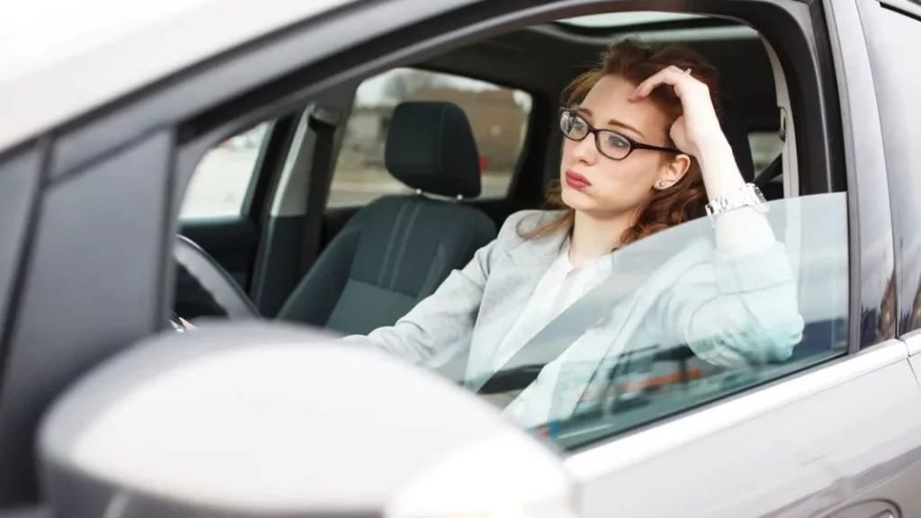 El estudio donde las conductoras no mienten y dicen si se consideran buenas o malas al volante 3 Motor16 Mujer conductora estres tiempo tarde trabajo Motor16
