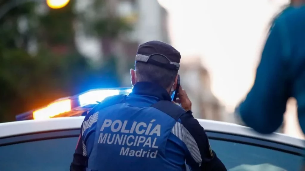 policía