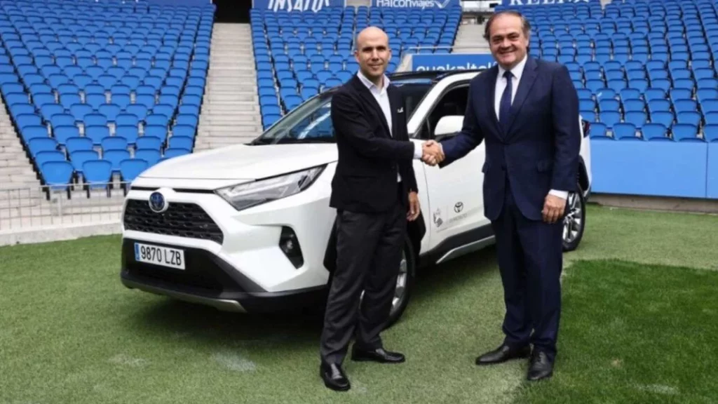 El coche de lujo con el que Real Sociedad sedujo a Luka Sucic para ficharlo 2 Motor16 Lexus San Sebastián: Un Socio Estratégico para Real Sociedad