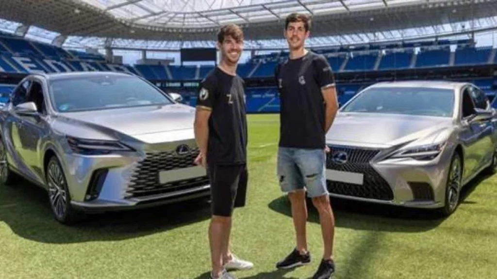 El coche de lujo con el que Real Sociedad sedujo a Luka Sucic para ficharlo 1 Motor16 El atractivo de los coches Lexus que se reparten en la Real Sociedad