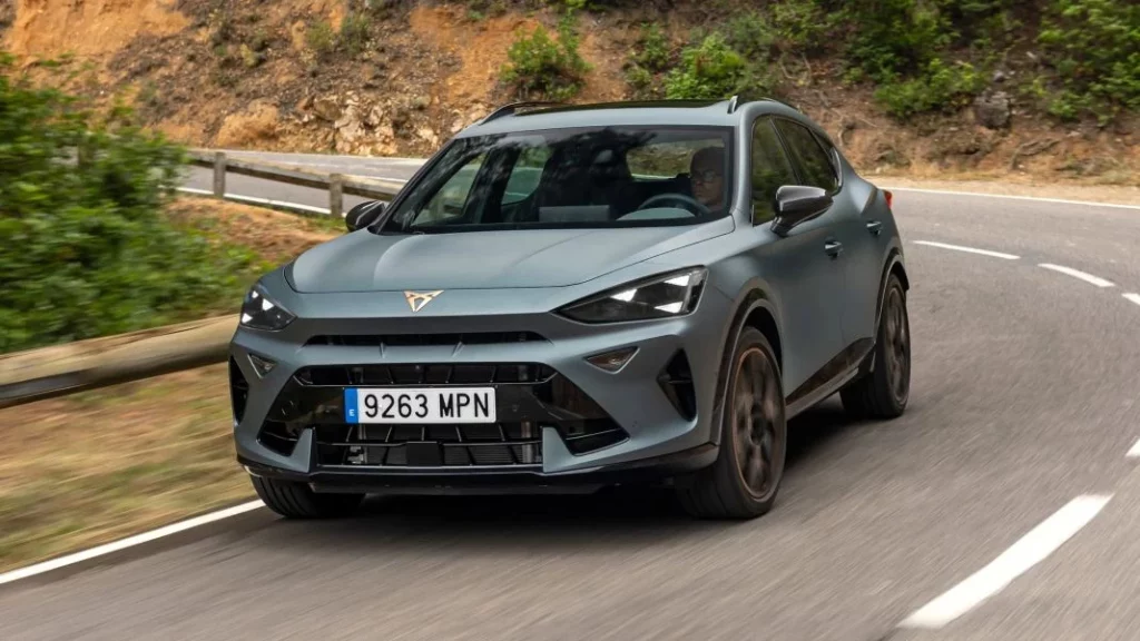 El coche catalán que utiliza el rey Felipe durante sus vacaciones 2 Motor16 Las características del Cupra del rey Felipe
