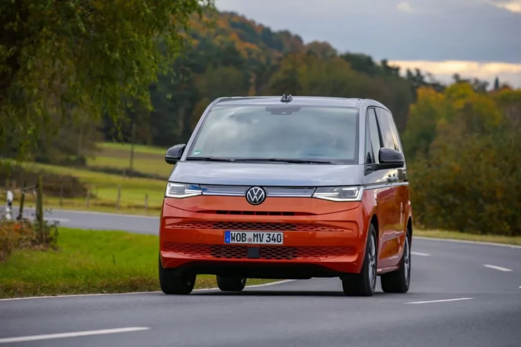 Volkswagen Vehículos Comerciales elige a Kumho como nuevo suministrador de neumáticos de equipo oficial para la Multivan 1 Motor16 nuevo multivan version energetic Motor16