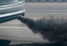 ¿Cómo quitar la carbonilla del tubo de escape? El consejo de este mecánico es infalible y no afecta a tu motor