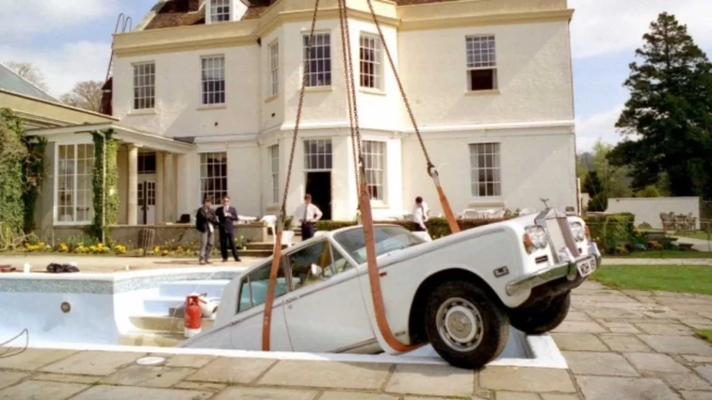 El secreto detrás del Rolls-Royce que protagonizó la portada del disco "Be Here Now" de Oasis 1 Motor16 ¿Cuál es la historia detrás del Rolls-Royce de Oasis?
