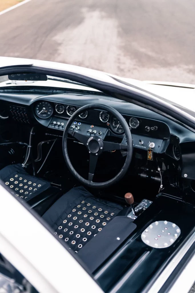subasta mecum monterey 2024 12 Motor16