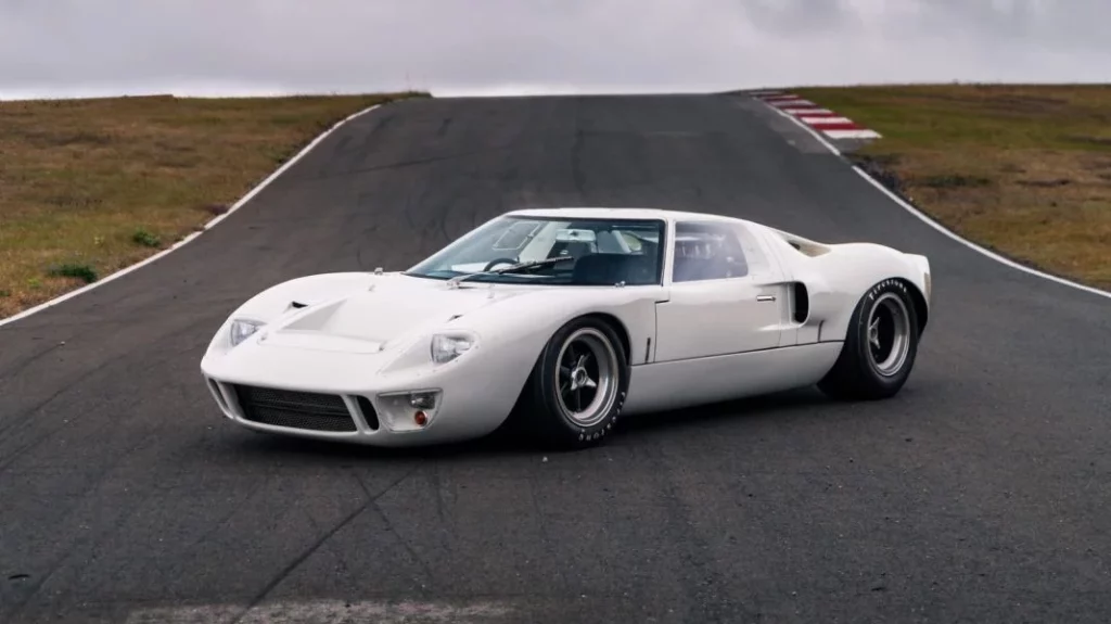 subasta mecum monterey 2024 17 Motor16