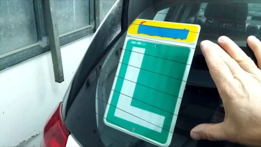 Se viene el "toque de queda" para los conductores principiantes en España 2 Motor16 Un retorno a las restricciones de los años setenta