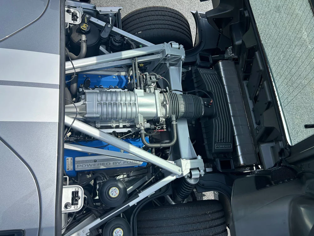 Alguien estrenará un Ford GT del año 2006 previo pago de una fortuna 29 Motor16 2006 Ford GT SBX Cars 25 Motor16