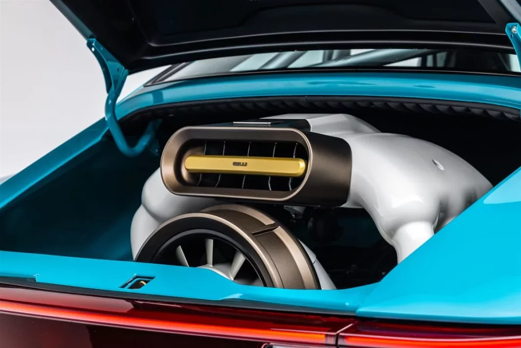 2024 Gunther Werks GWR. Porsche 911. Imagen motor.