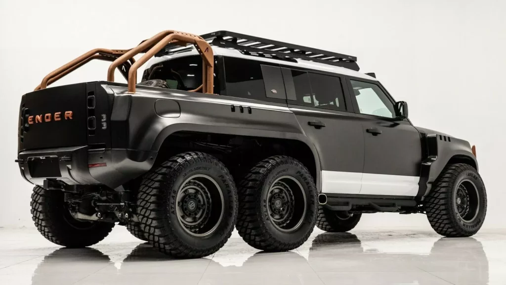 Este Land Rover Defender con seis ruedas da mucho miedo 11 Motor16 2024 Land Rover Defender 6x6 Apocalypse 32 Motor16