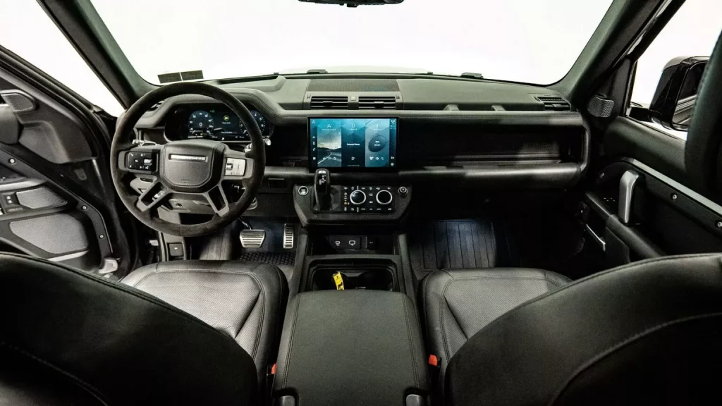 Este Land Rover Defender con seis ruedas da mucho miedo 35 Motor16 2024 Land Rover Defender 6x6 Apocalypse 33 Motor16