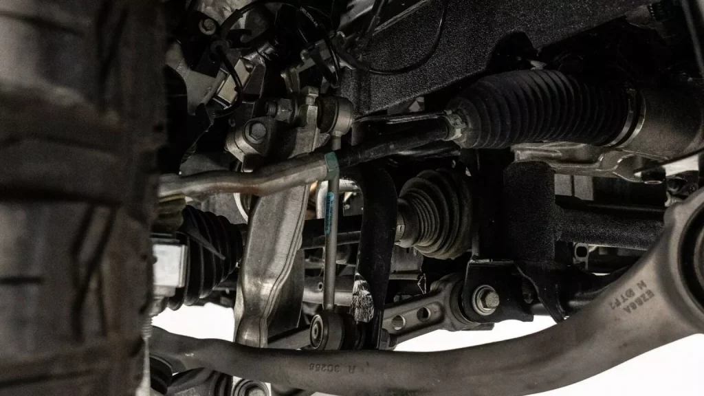 Este Land Rover Defender con seis ruedas da mucho miedo 32 Motor16 2024 Land Rover Defender 6x6 Apocalypse 7 Motor16