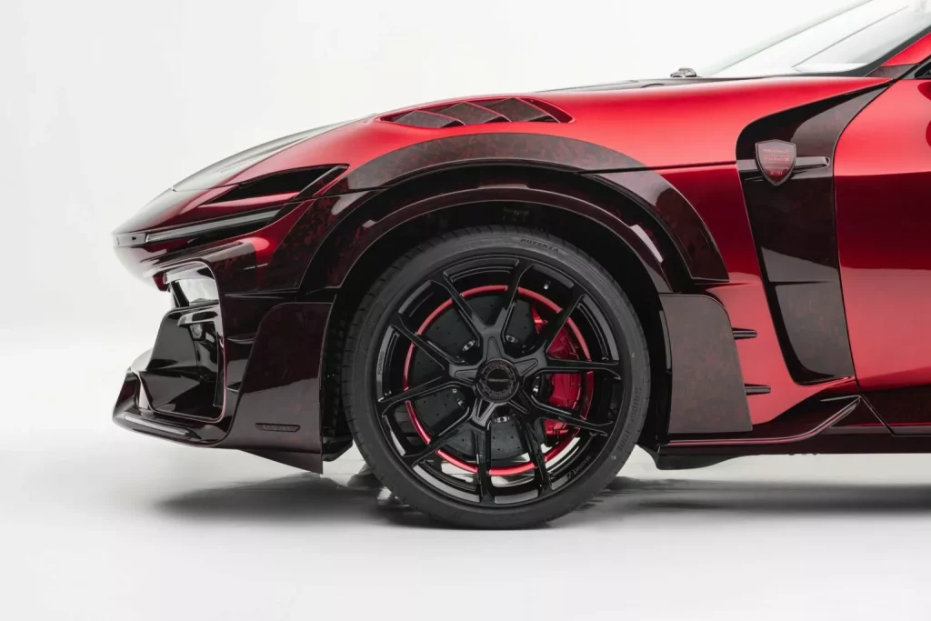Pugnator: Cuando un Ferrari Purosangue pasa por las manos de Mansory 3 Motor16 2024 Ferrari Purosangue. Mansory Pugnator. Imagen detalle.