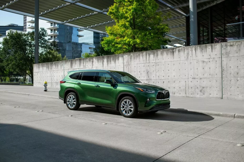 El Toyota Highlander se pone a tono para celebrar sus 25 primaveras 9 Motor16 2024 Toyota Highlander USA 5 Motor16