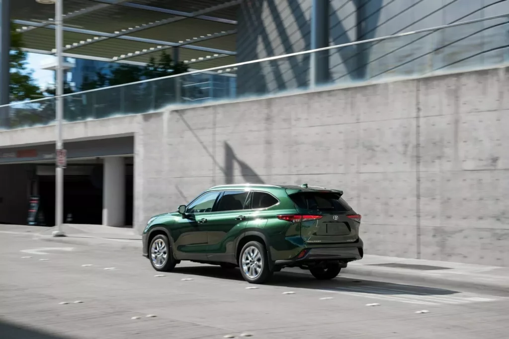 El Toyota Highlander se pone a tono para celebrar sus 25 primaveras 10 Motor16 2024 Toyota Highlander USA 6 Motor16