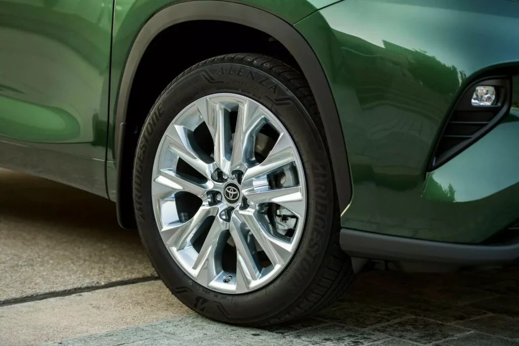 El Toyota Highlander se pone a tono para celebrar sus 25 primaveras 15 Motor16 2024 Toyota Highlander USA 9 Motor16