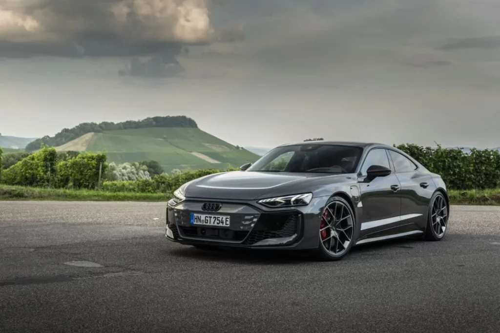 El especial neumático de Bridgestone para el Audi más potente de la historia 3 Motor16 BRIDGESTONE AUDI RS ETRON GT 4 Motor16