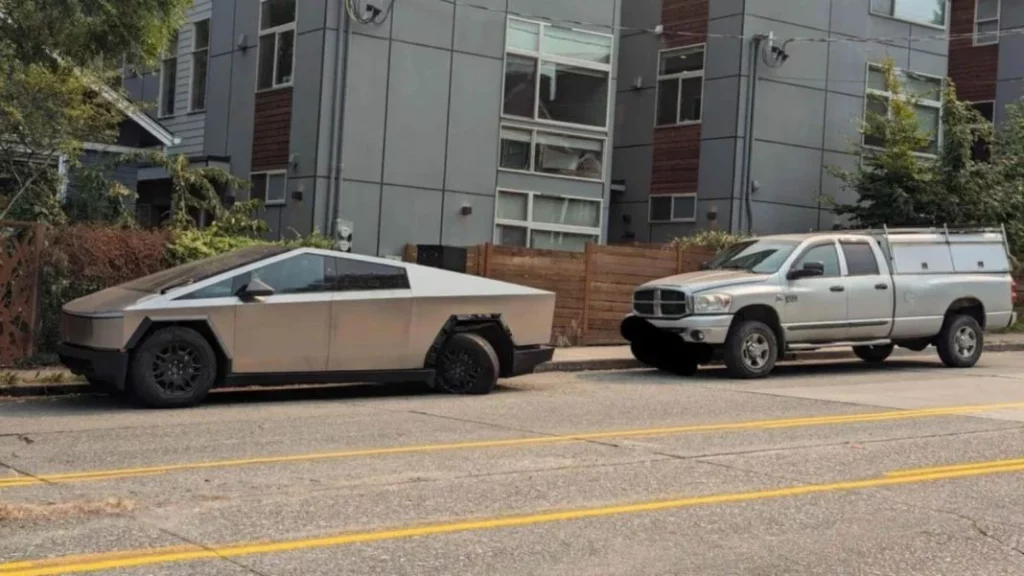 El Tesla Cybertruck que se ha convertido en una atracción turística debido a sus problemas 2 Motor16 ¿Qué le había pasado a este Cybertruck?