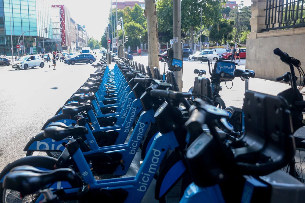 Bicicletas eléctricas como transporte público... la nueva subvención del Gobierno a la movilidad 1 Motor16 El Gobierno destinará 40 millones de euros a incentivar el uso y la compra de las bicicletas eléctricas.
