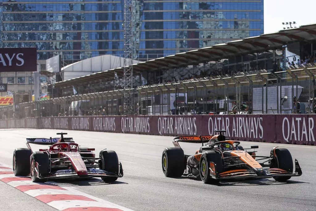 Por qué Ferrari -y Carlos Sainz- no puede dejarse meter otro gol en Singapur 10 Motor16 GP SINGAPUR PIASTRI LECLERC Motor16