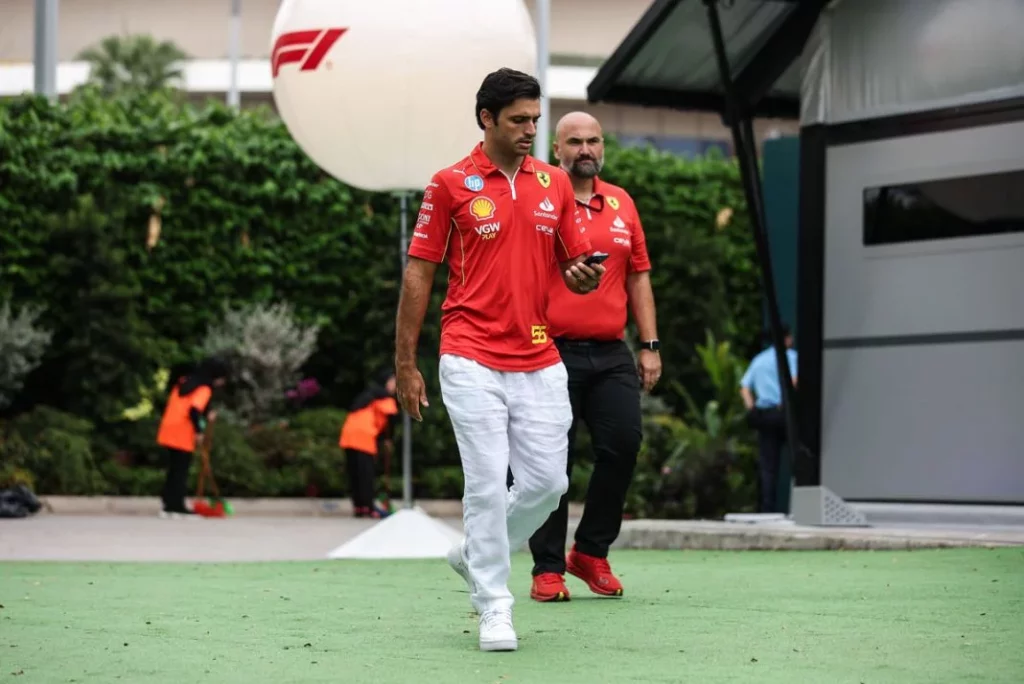 Por qué Ferrari -y Carlos Sainz- no puede dejarse meter otro gol en Singapur 12 Motor16 GP SINGAPUR SAINZ 2 Motor16