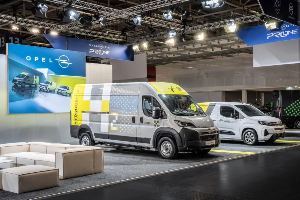 Stellantis ProOne anuncia en IAA Transportation 2024 el lanzamiento de su nuevo programa de customización de flotas y vehículos comerciales 1 Motor16 IAA2024StellantisProOne 3 Motor16