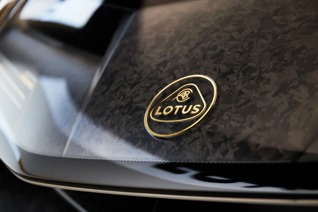 LOTUS Theory 1 24 Motor16