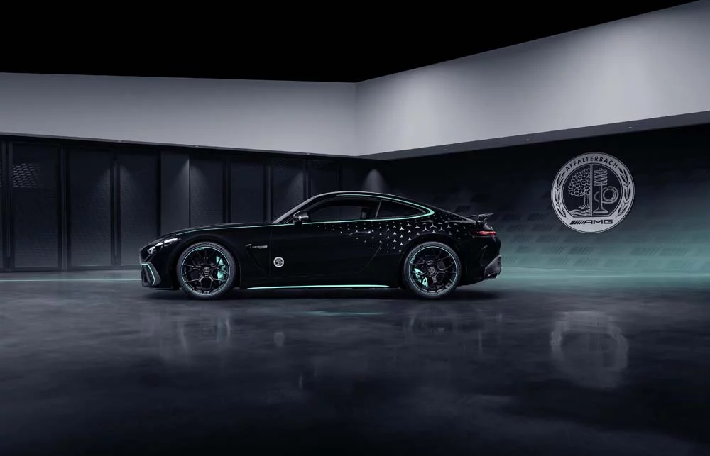 La última criatura de Mercedes-AMG rinde homenaje al equipo de F1 2 Motor16 Mercedes-AMG GT 63 PRO 4MATIC+ Motorsport Collectors Edition