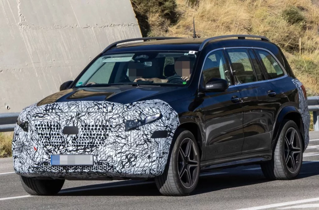 El Mercedes GLS recibirá una nueva actualización 5 Motor16 Mercedes GLS 2025 2 Motor16