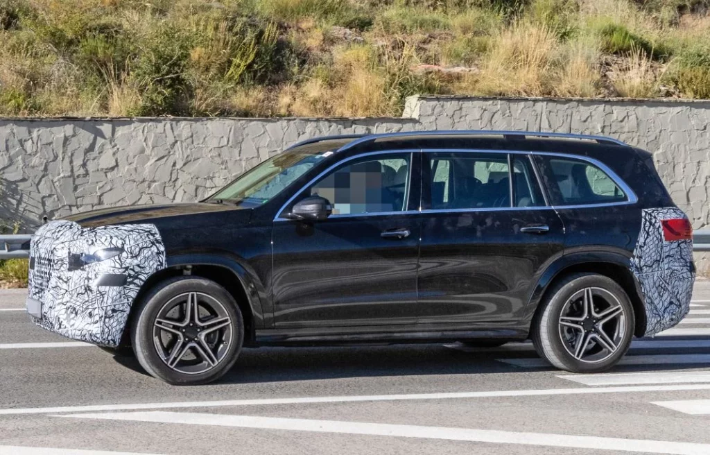 El Mercedes GLS recibirá una nueva actualización 8 Motor16 Mercedes GLS 2025 5 Motor16