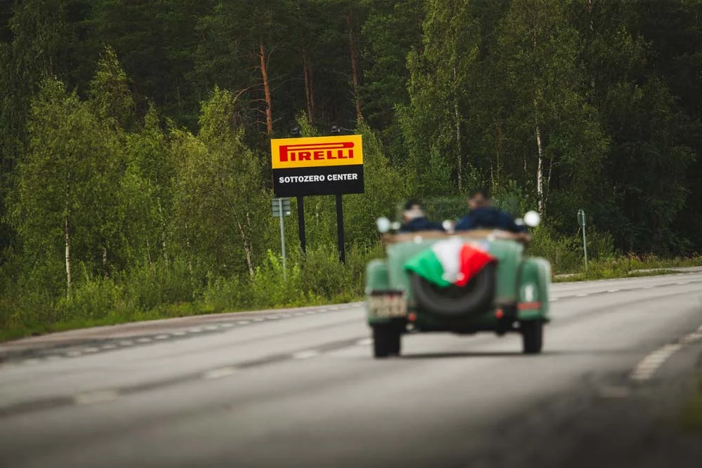Pirelli Stella Bianca en un OM 665 Superba.