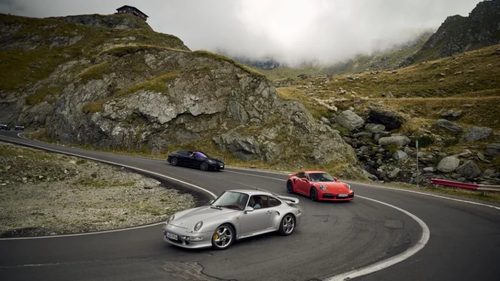 Porsche celebra los 50 años del turbo en ‘la mejor carretera del mundo’ 19 Motor16 Porsche turbo transfagarasan 16 Motor16