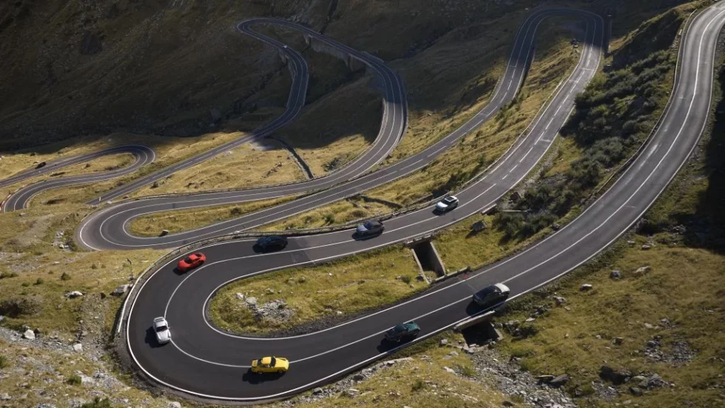 Porsche celebra los 50 años del turbo en ‘la mejor carretera del mundo’ 5 Motor16 Porsche turbo transfagarasan 2 Motor16