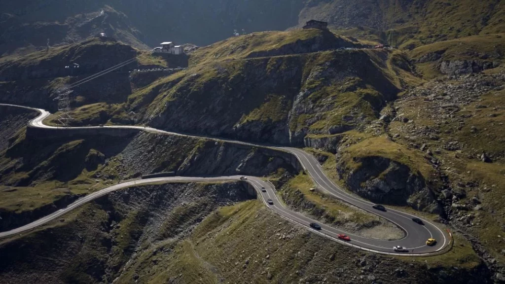 Porsche celebra los 50 años del turbo en ‘la mejor carretera del mundo’ 6 Motor16 Porsche turbo transfagarasan 3 Motor16