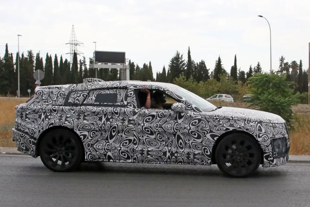 Range Rover Velar electrico 6 Motor16