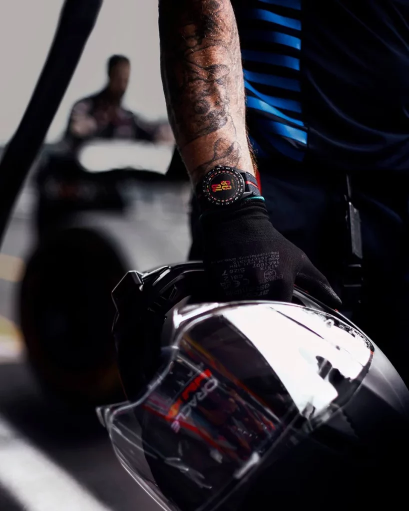 El reloj que todo fanático de la Fórmula 1 querrá llevar en su muñeca 2 Motor16 Reloj TAG Heuer Connected Oracle Red Bull racing2 Motor16
