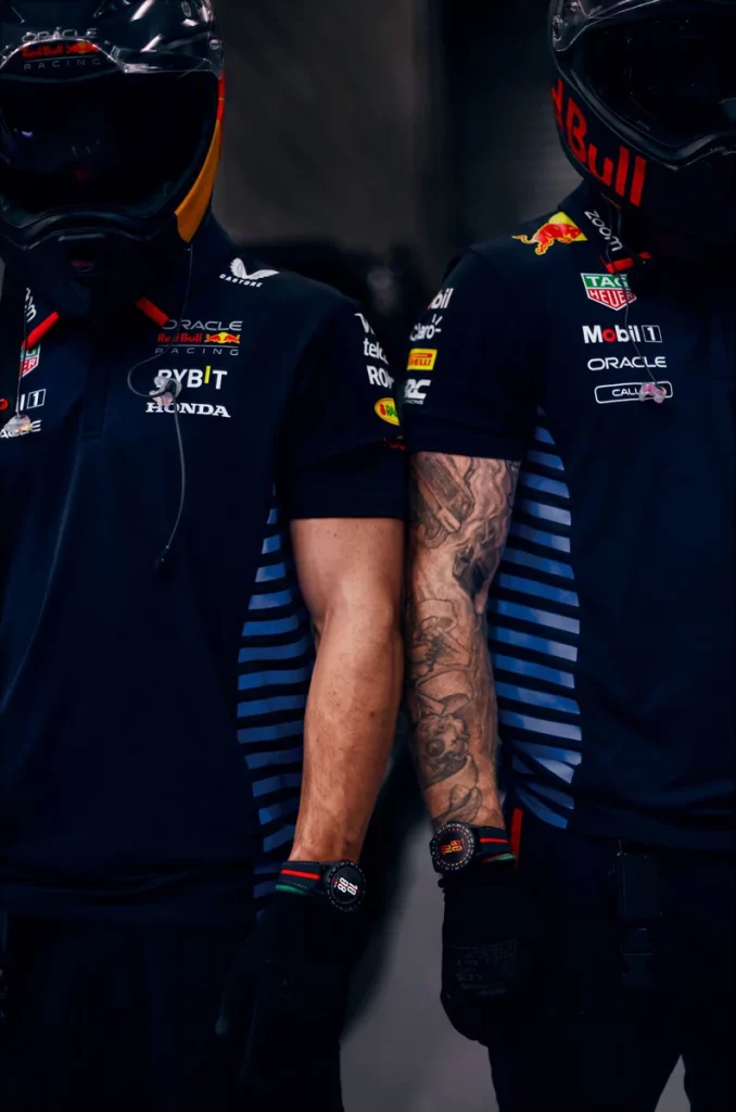 El reloj que todo fanático de la Fórmula 1 querrá llevar en su muñeca 6 Motor16 Reloj TAG Heuer Connected Oracle Red Bull racing6 Motor16