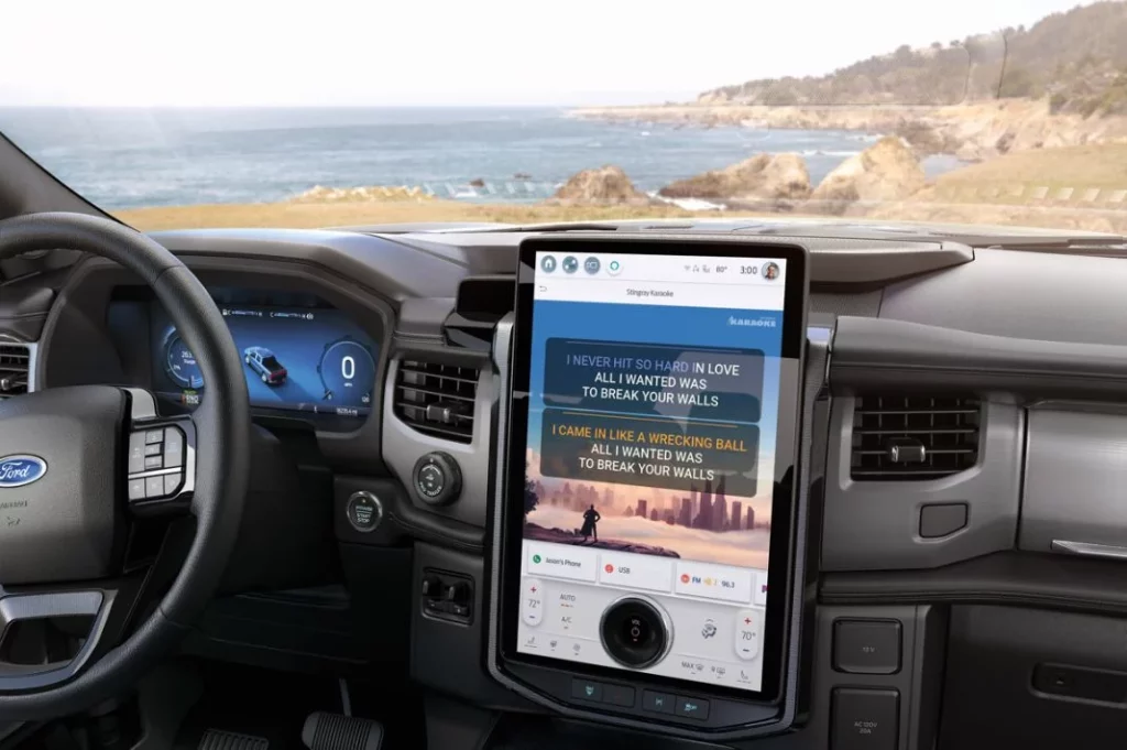 ¿Karaoke en el coche? Hay una marca que ya lo tiene 2 Motor16 StingrayKaraoke Ford Lightning 2 Motor16