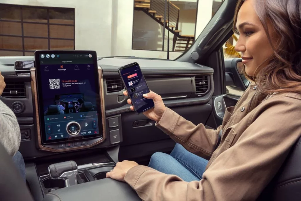 ¿Karaoke en el coche? Hay una marca que ya lo tiene 1 Motor16 StingrayKaraoke FordLightning 1 Motor16