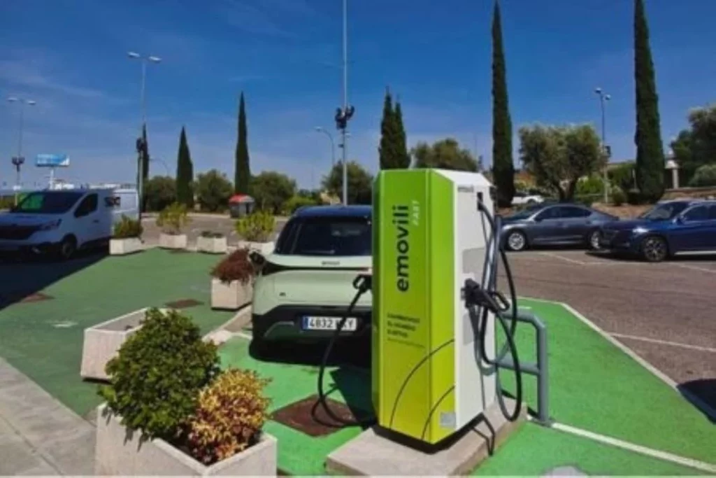 Emovili FAST acelera la movilidad eléctrica: nuevos acuerdos con Petroprix y Monta para instalar y gestionar puntos de carga 1 Motor16 XdbKop8c3O8VpU6O3hLhENa2c77b4Q7QuWbYAX14mxNQHIf0pqgu48k Motor16
