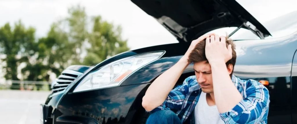 Las tres averías veraniegas por las que más han tenido que trabajar las grúas 18 Motor16 averia coche 4 Motor16