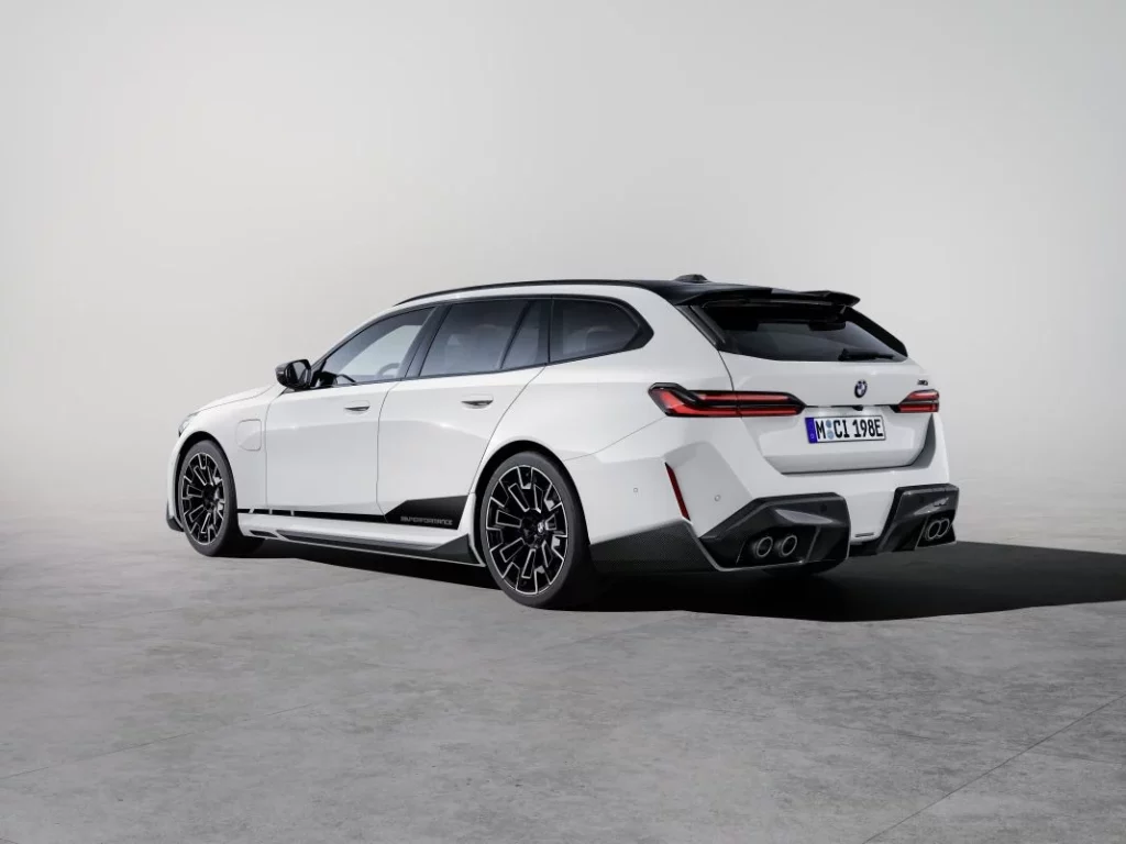 bmw m5 touring piezas carroceria accesorios m performance 7 Motor16