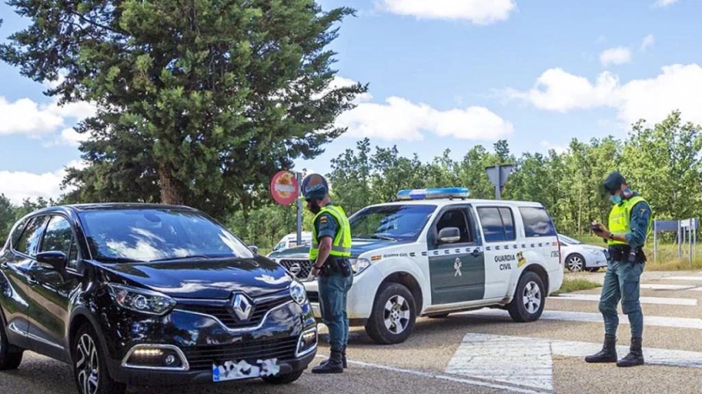 ¿Puede multarme alguien más que la Guardia Civil de Tráfico o la Policía? 28 Motor16 seguridad