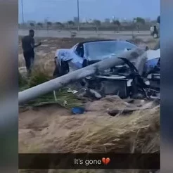 El vídeo que ha incendiado las redes sociales con Corvette, Grand Cherokee, Challenger y tres estúpidos al volante 1 Motor16 Las consecuencias del choque entre el Corvette y el Dodge Challenger