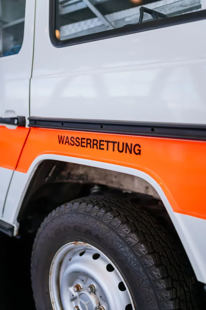 El Mercedes Clase G de la DLRG es un trocito de historia sobre ruedas 12 Motor16 mercedes clase g emergencia 5 Motor16